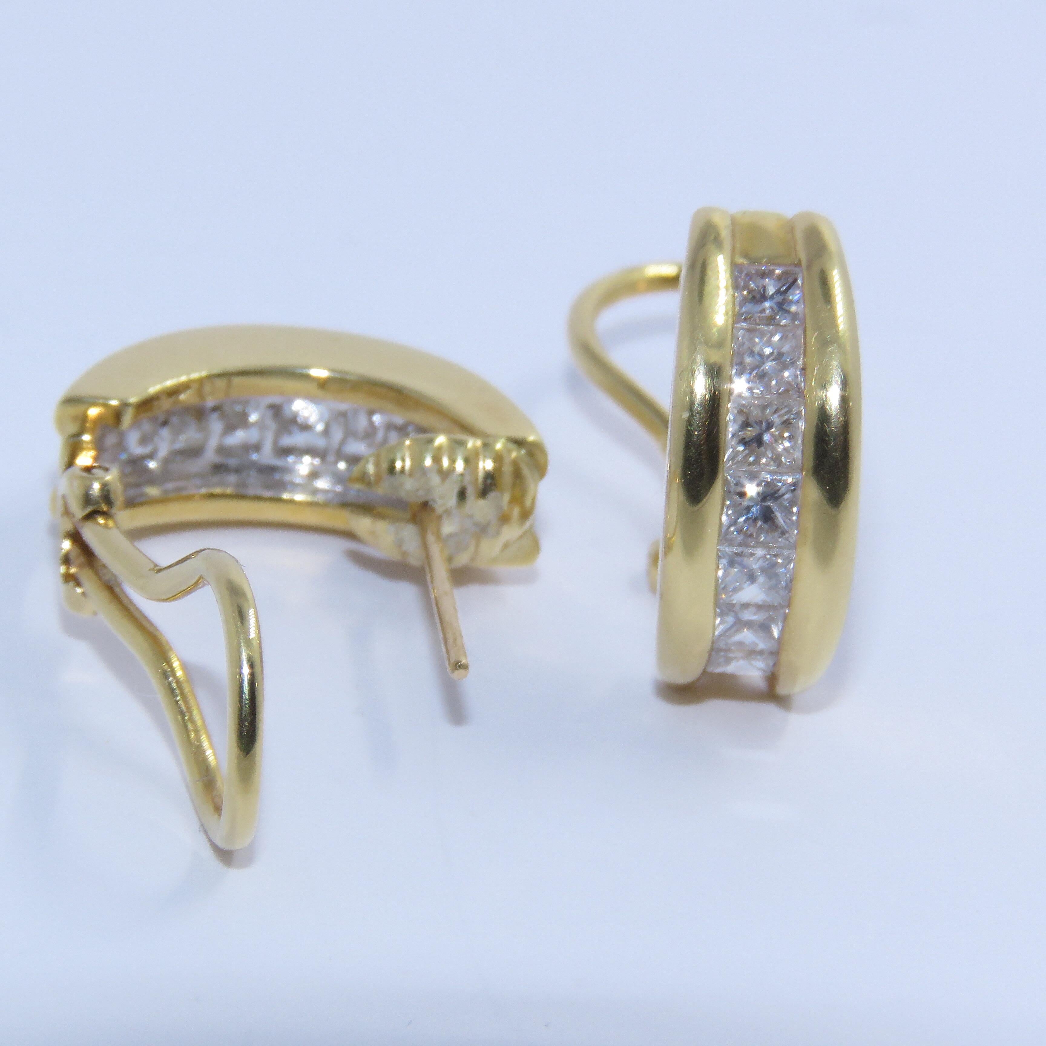 Art Nouveau Diamond Earrings Set in 18 Karat Yellow Gold For Sale