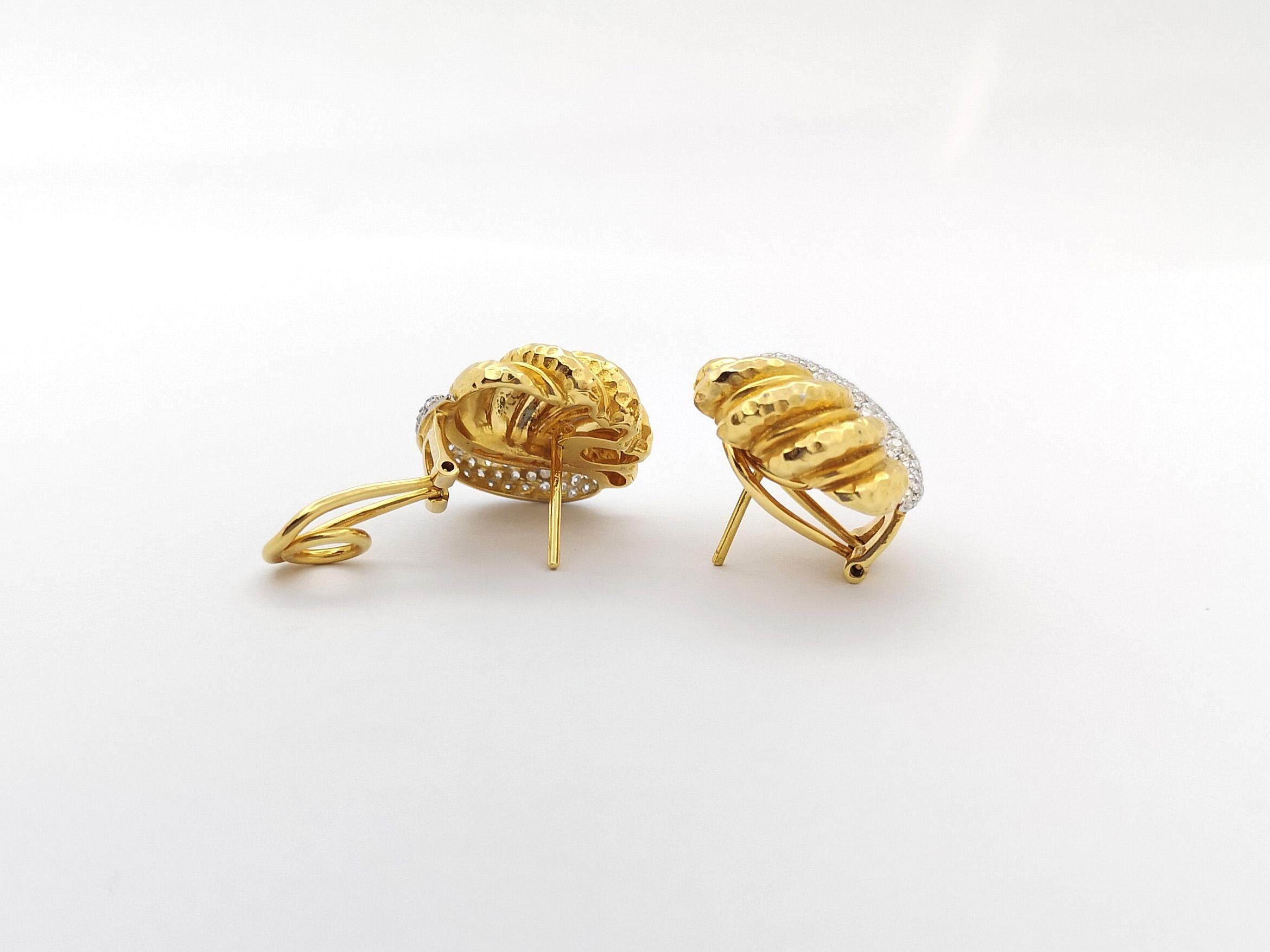 Brilliant Cut Diamond Earrings set in 18K Gold Settings For Sale