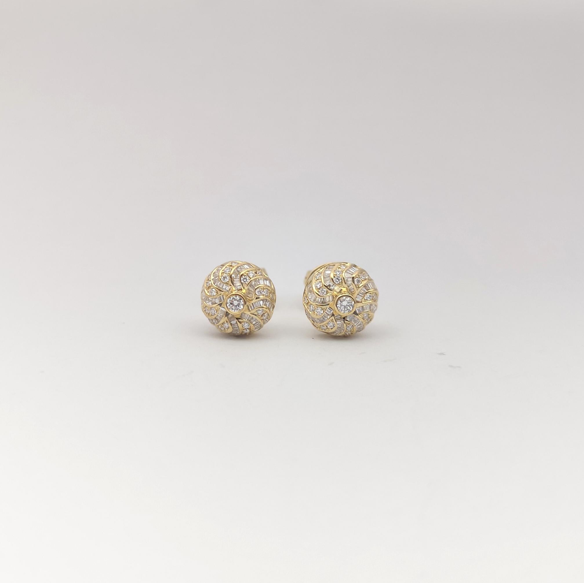 Brilliant Cut Diamond Earrings set in 18K Gold Settings For Sale