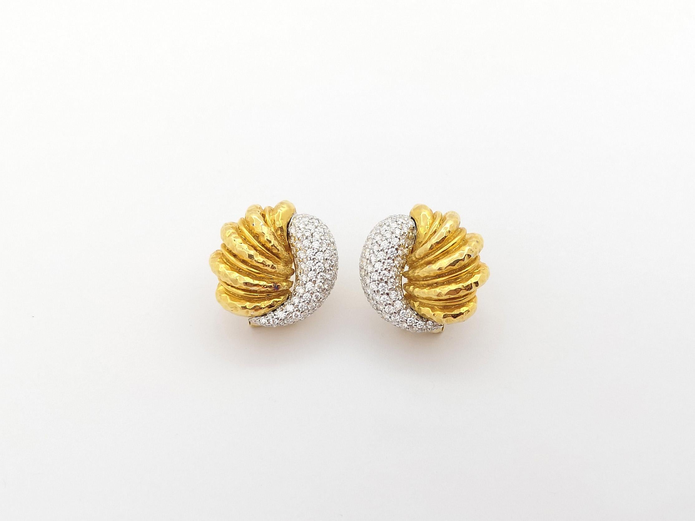 Women's Diamond Earrings set in 18K Gold Settings For Sale