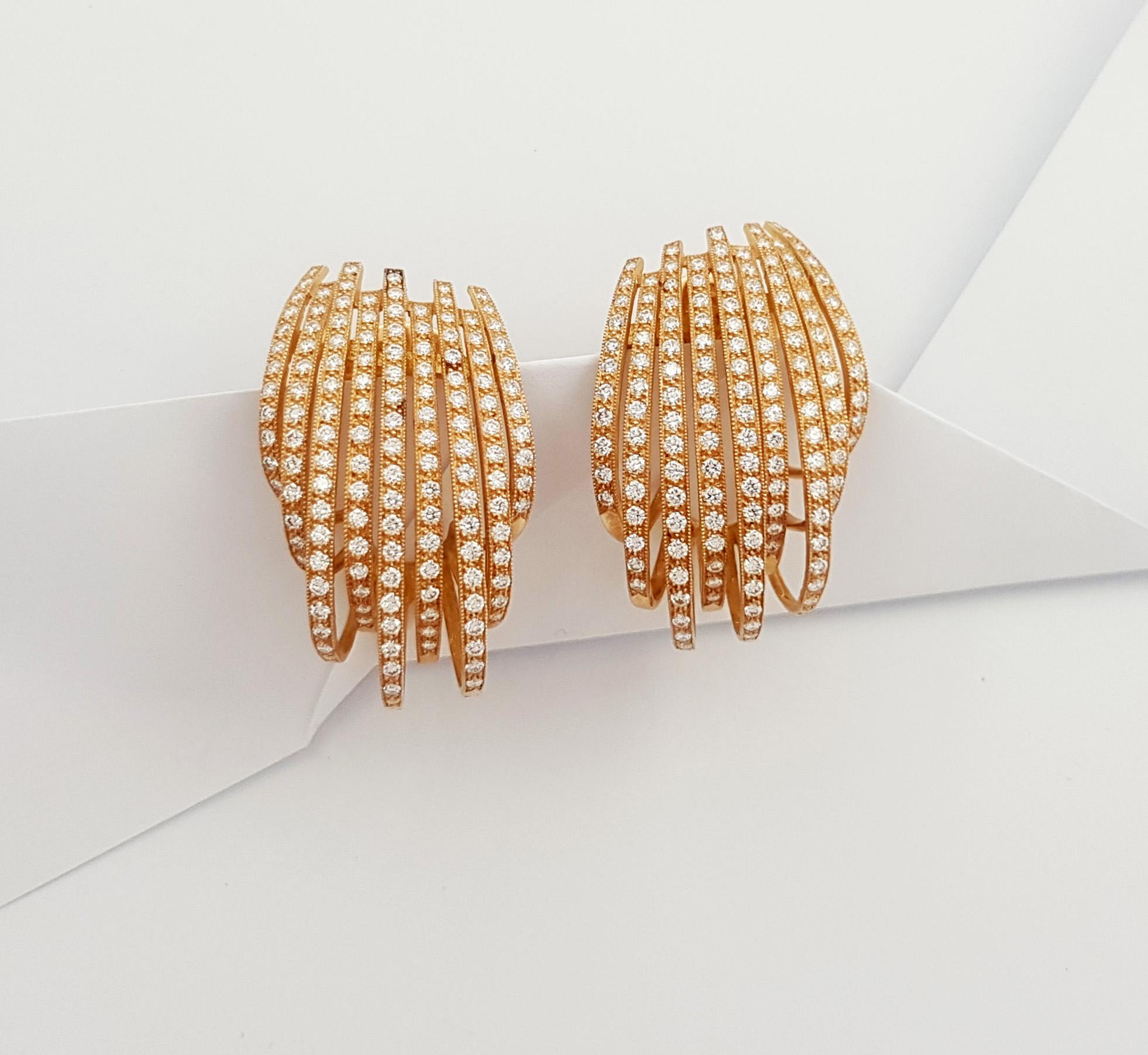 Diamond Earrings set in 18K Rose Gold Settings For Sale 3