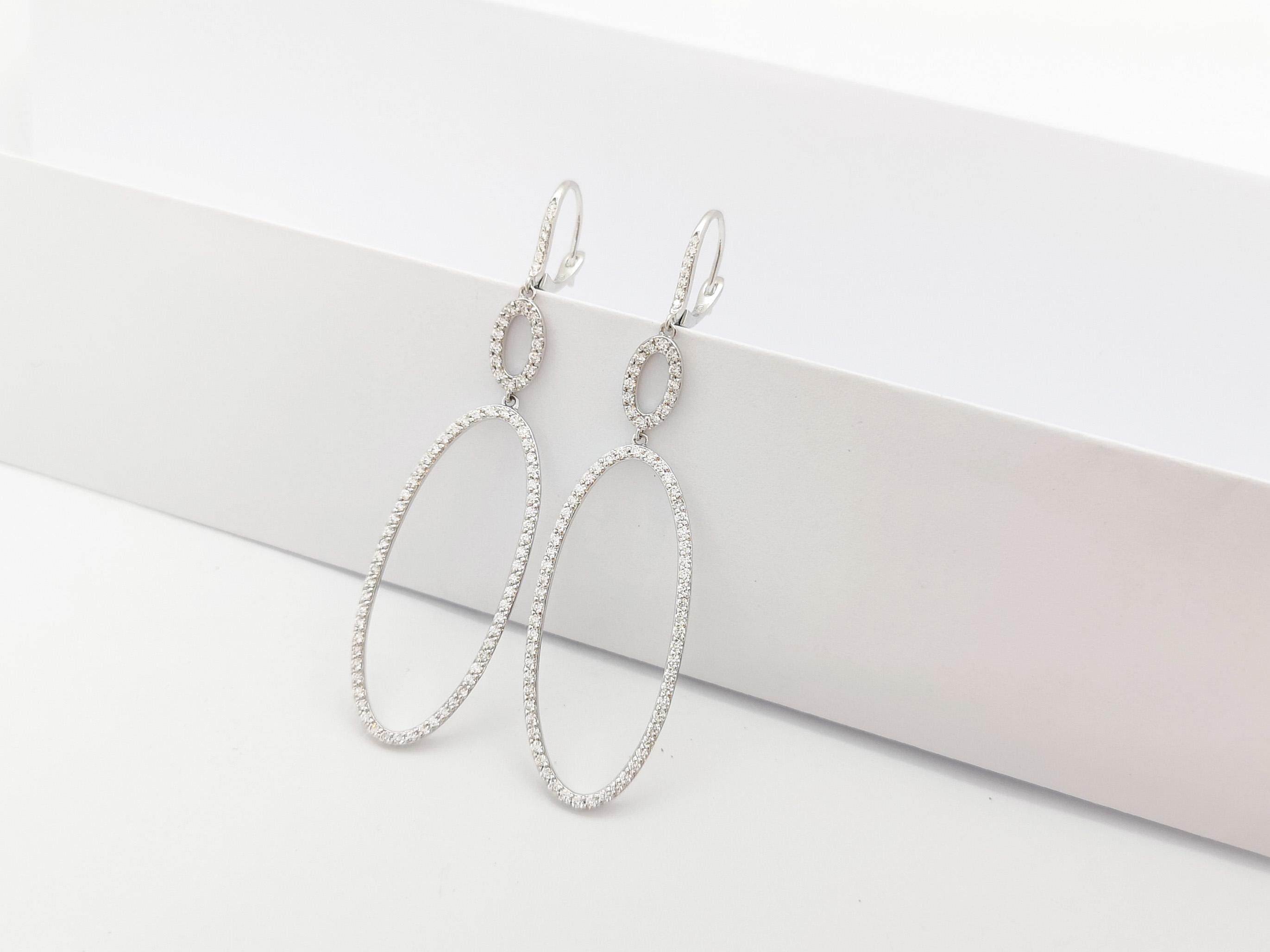 Diamond Earrings set in 18K White Gold Settings For Sale 4