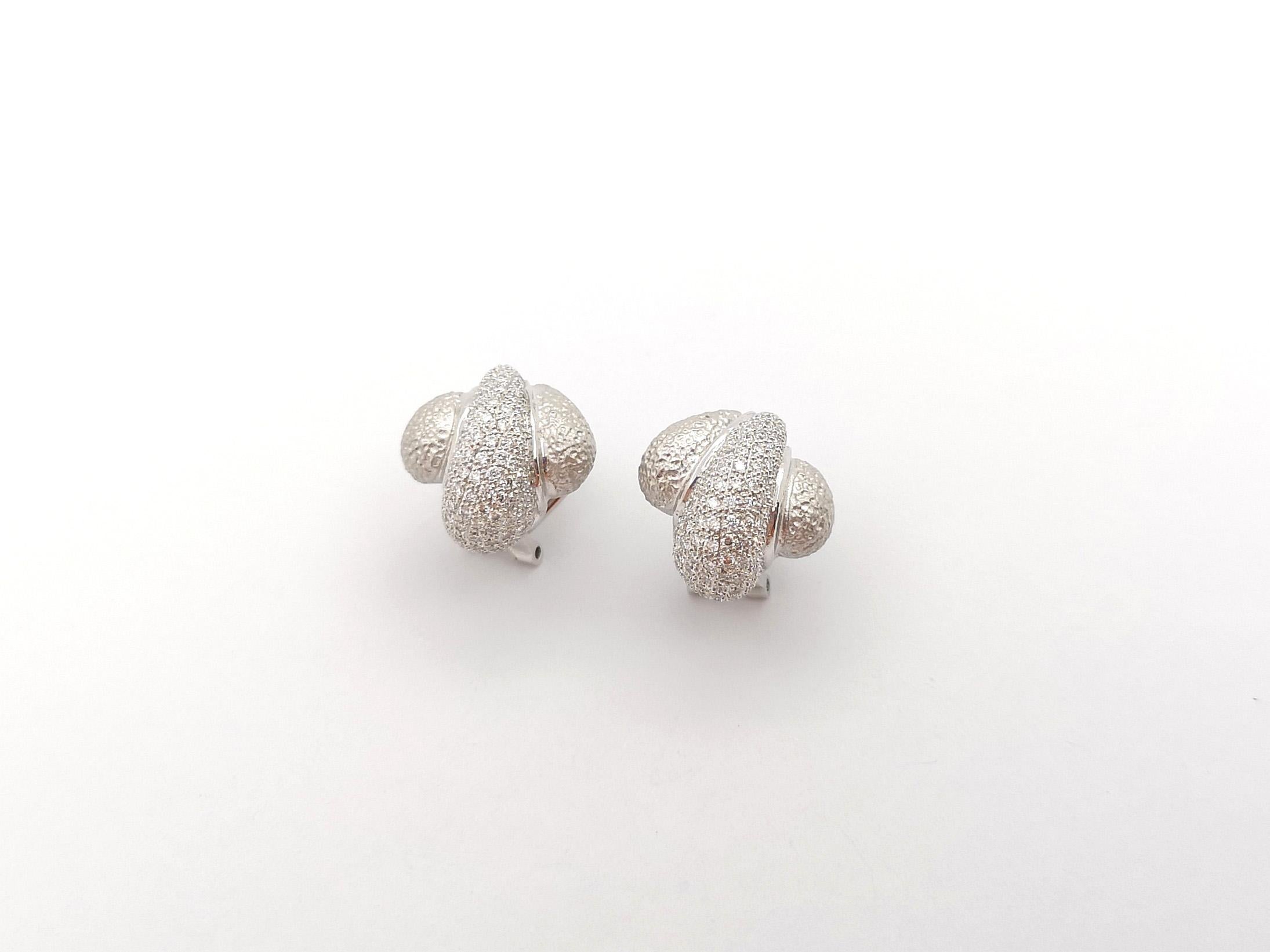 Women's Diamond Earrings set in 18K White Gold Settings For Sale