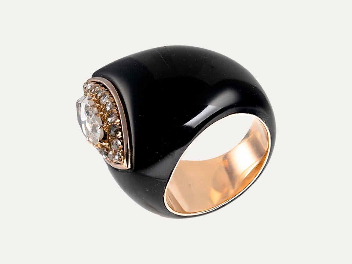 Modern Gold Ring with Diamond and Ebonite For Sale 1