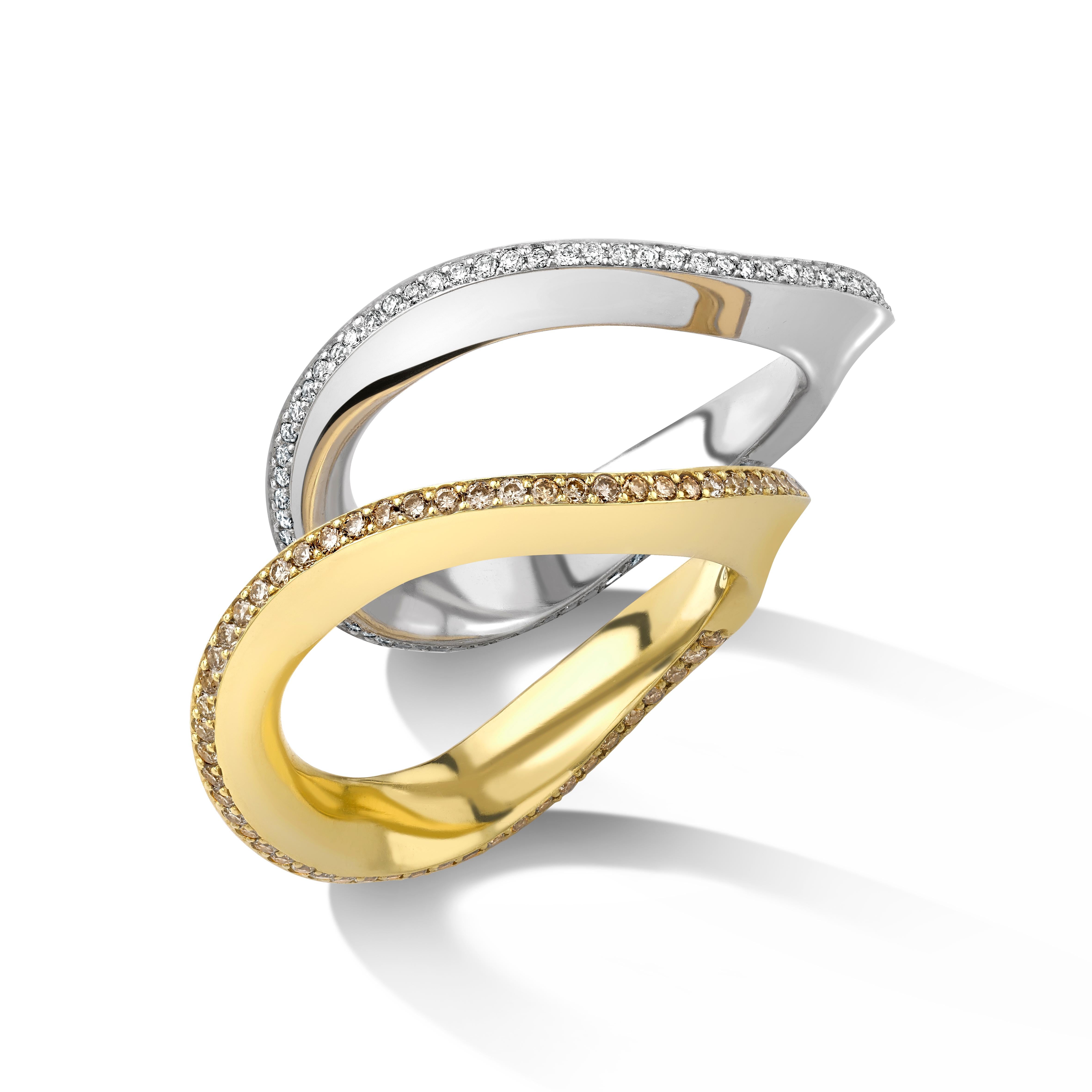 For Sale:   SCHIUMA RING Yellow gold with a warm-tone diamond edge by Liv Luttrell 2