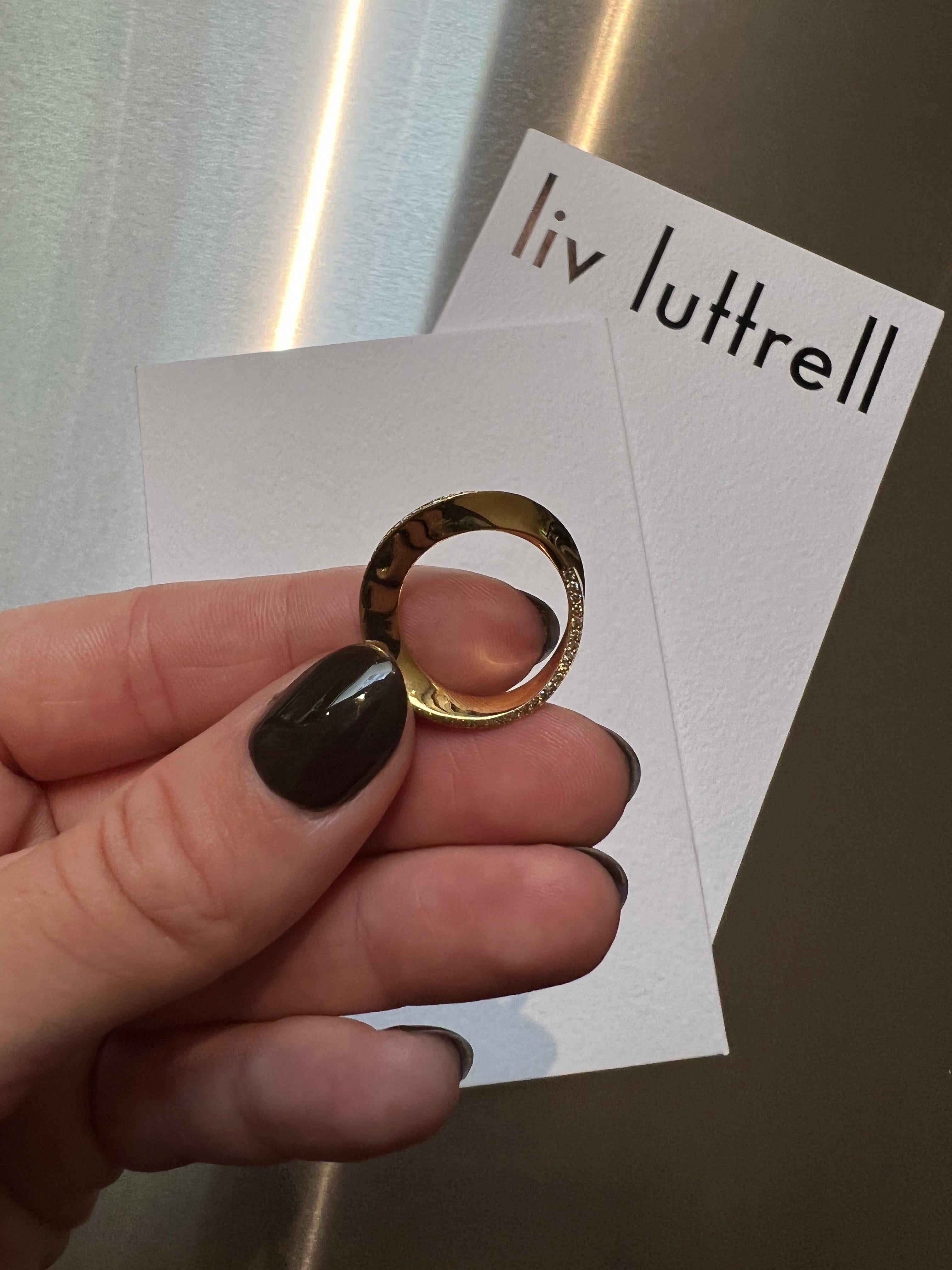 For Sale:   SCHIUMA RING Yellow gold with a warm-tone diamond edge by Liv Luttrell 6