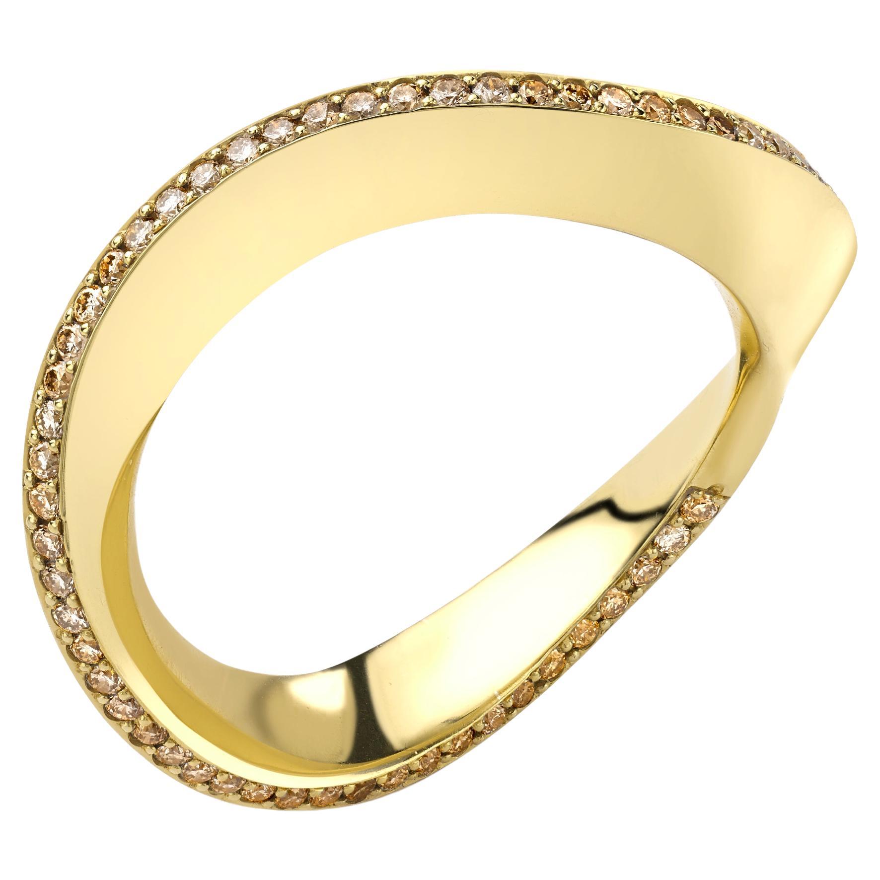 For Sale:   SCHIUMA RING Yellow gold with a warm-tone diamond edge by Liv Luttrell