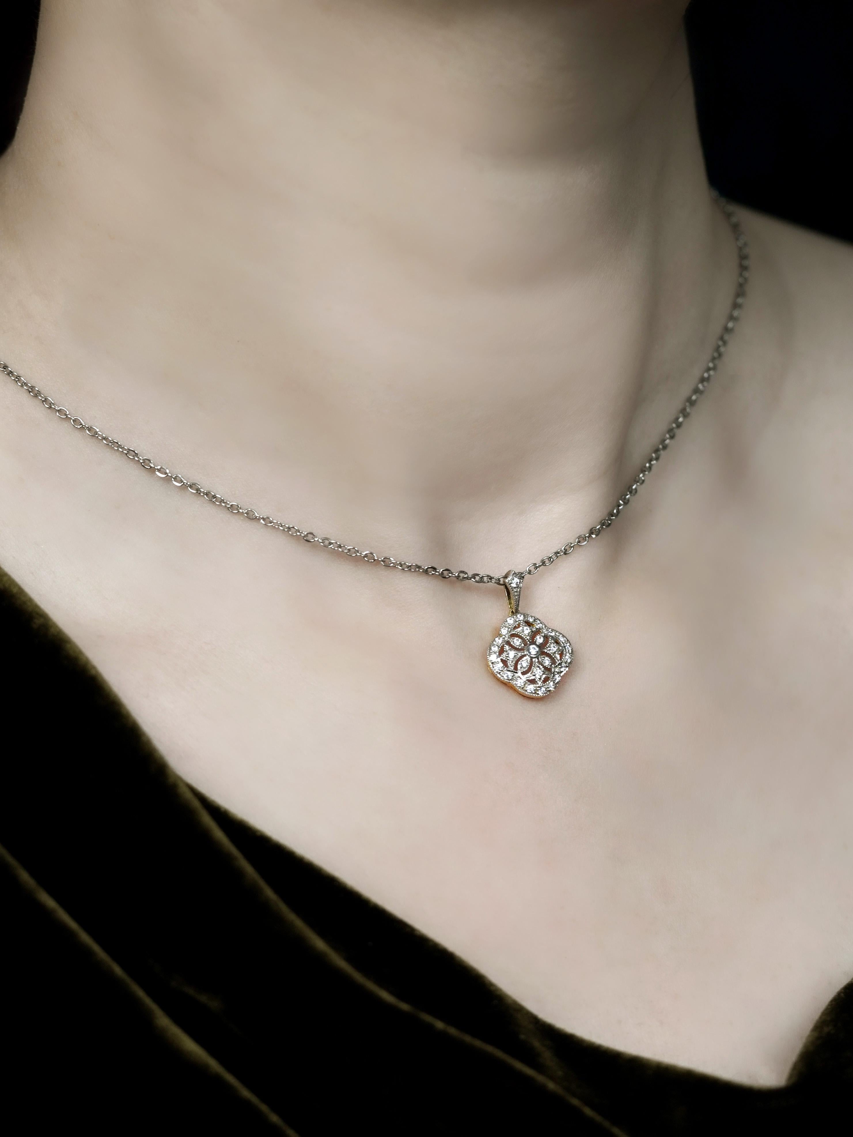 Diamant-Anhänger im edwardianischen Stil aus zweifarbigem Gold (14K) (Art déco) im Angebot