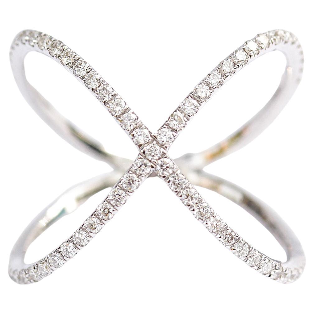 Eleganter breiter Diamant-X-Ring, 14k, Weißgold, versandfertig! im Angebot