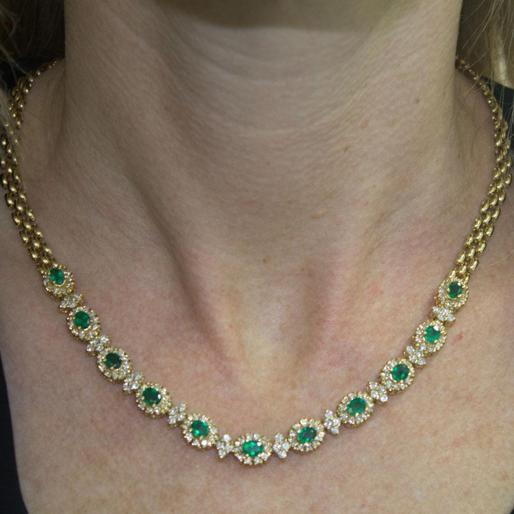 Diamond Emerald 14 Karat Yellow Gold Link Necklace In Good Condition In Boca Raton, FL