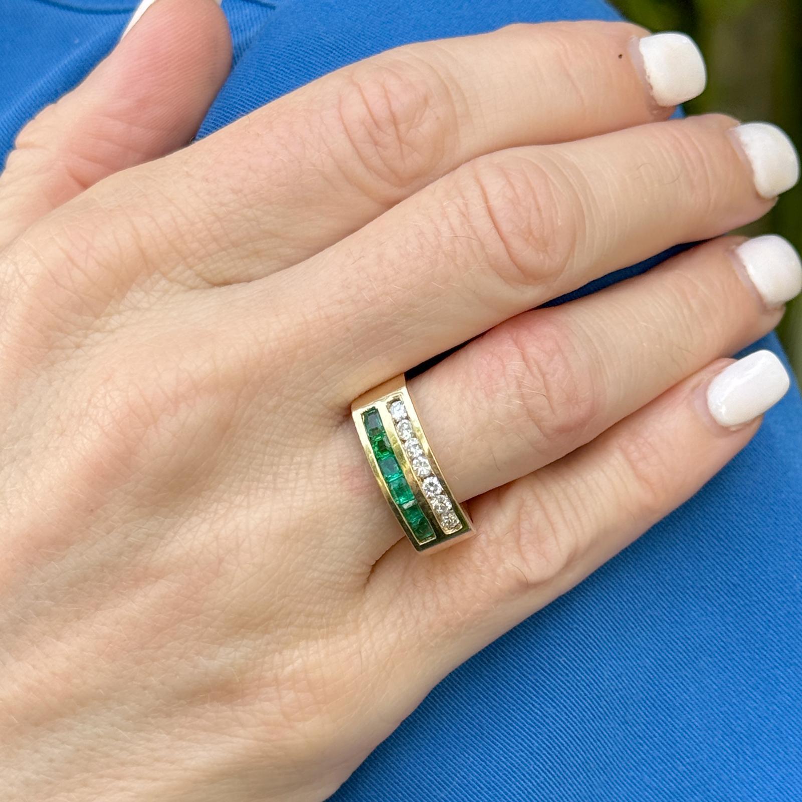 Round Cut Diamond Emerald 18 Karat Yellow Gold Channel Set Band Ring
