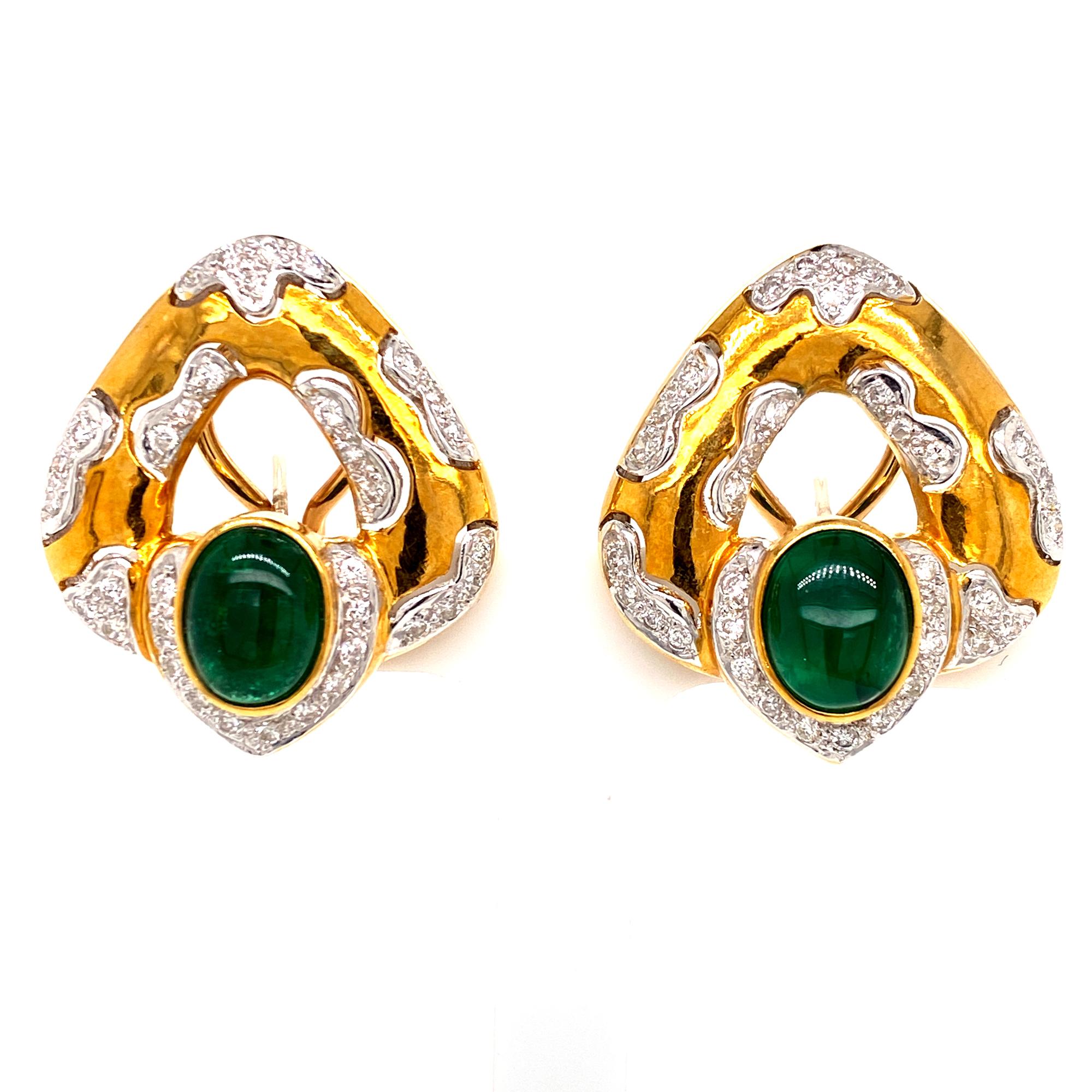 Modern 1980's Diamond Emerald 18 Karat Yellow Gold Lever-Back Earrings