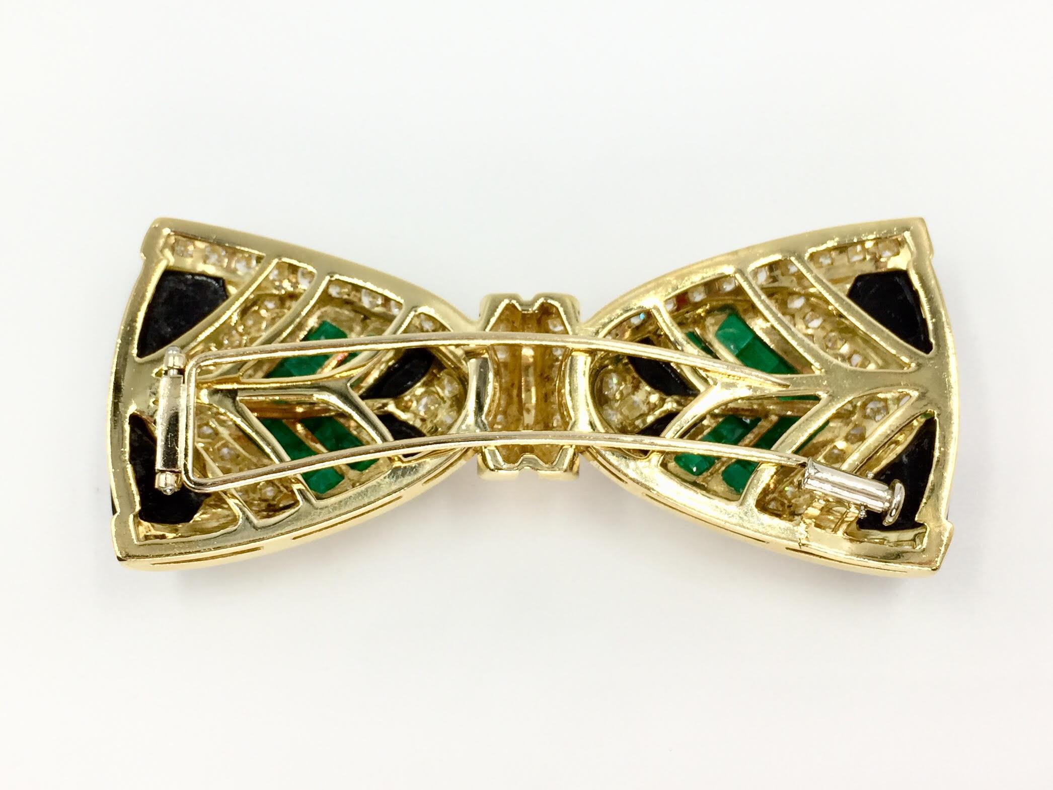 Diamond, Emerald and Onyx 18 Karat Large Bow Brooch by Giovane For Sale 2