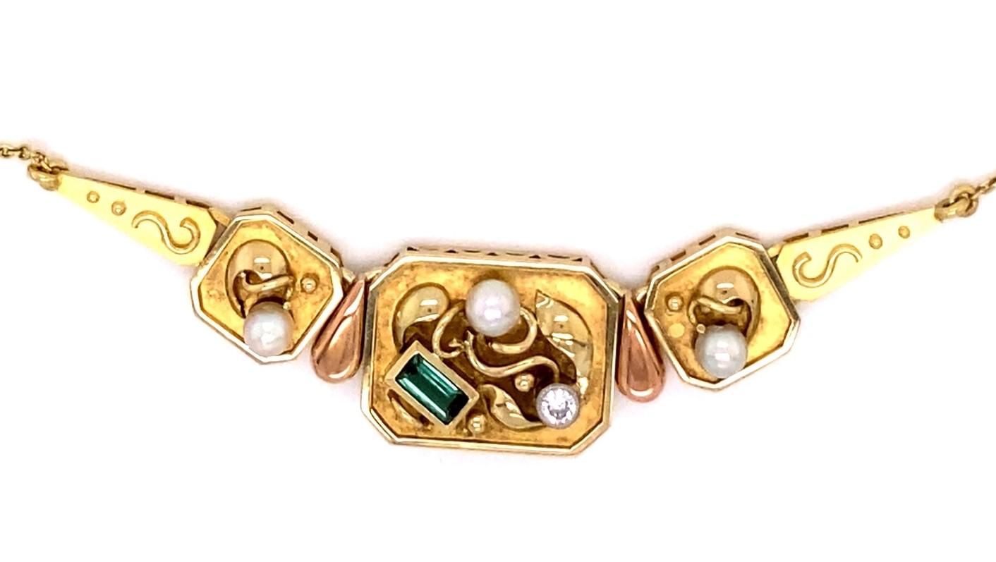 Collier moderne Touch of Modern Gold en or avec diamants, émeraudes et perles Excellent état - En vente à Montreal, QC