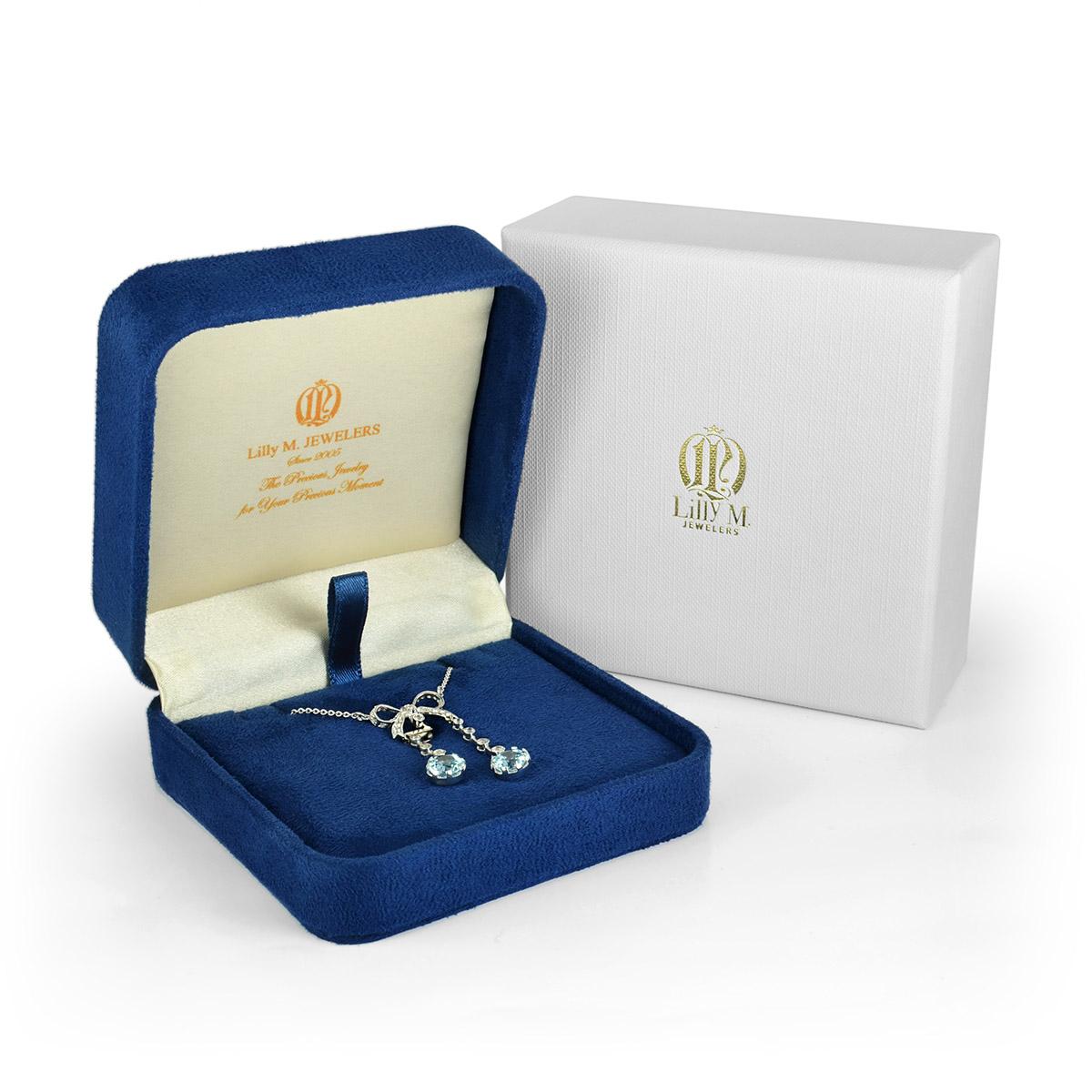 Diamond Emerald and Sapphire Art Deco Style Pendant Necklace in 18K White Gold Damen im Angebot