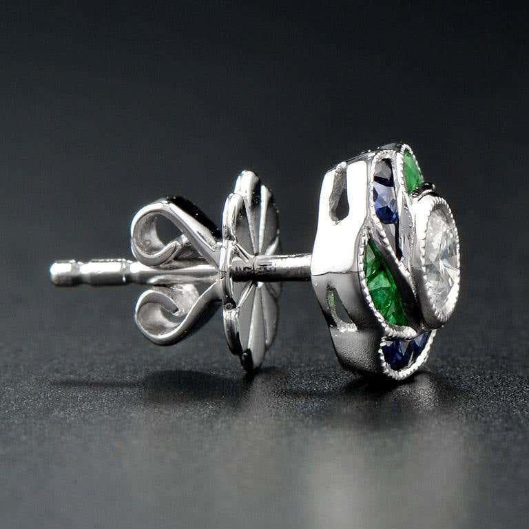 Diamant Smaragd und Saphir Art Deco Stil Rose Ohrstecker aus 14K Weißgold im Zustand „Neu“ im Angebot in Bangkok, TH