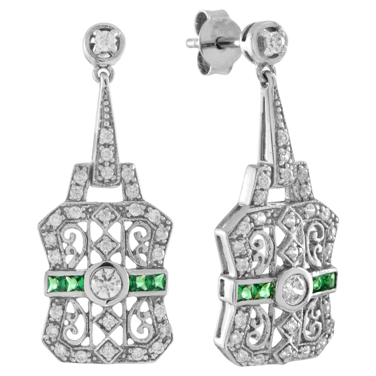 Diamond & Emerald Art Deco Style Filigree Drop 14K White Gold Earrings en vente