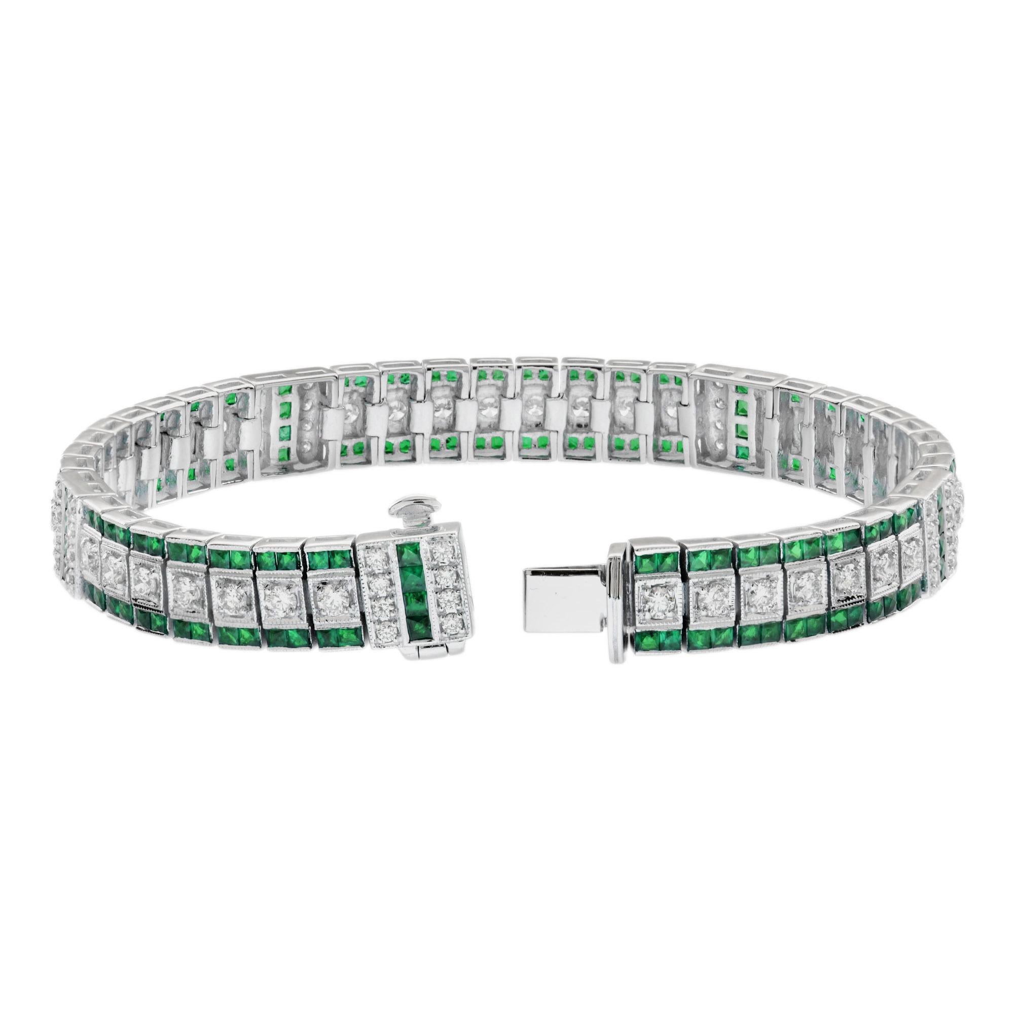 Bracelet à maillons de style Art déco en or blanc 18 carats avec diamants et émeraudes Pour femmes en vente