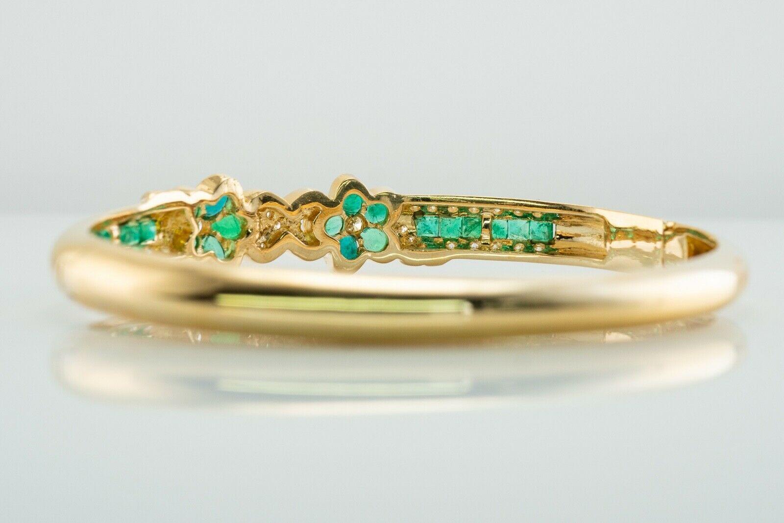 Diamond Emerald Bracelet Flower Bangle Vintage 18K Gold For Sale 3
