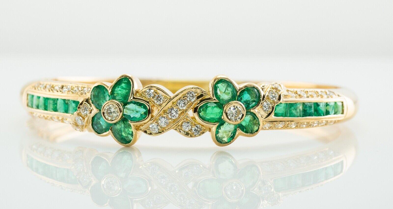 This amazing estate bracelet is finely crafted in solid 18K Yellow Gold (carefully tested and guaranteed) and set with genuine Earth mined Emeralds and Diamonds. Ten oval cut Emeralds arranged in the floral setting are 4mm x 3mm each. Twelve channel