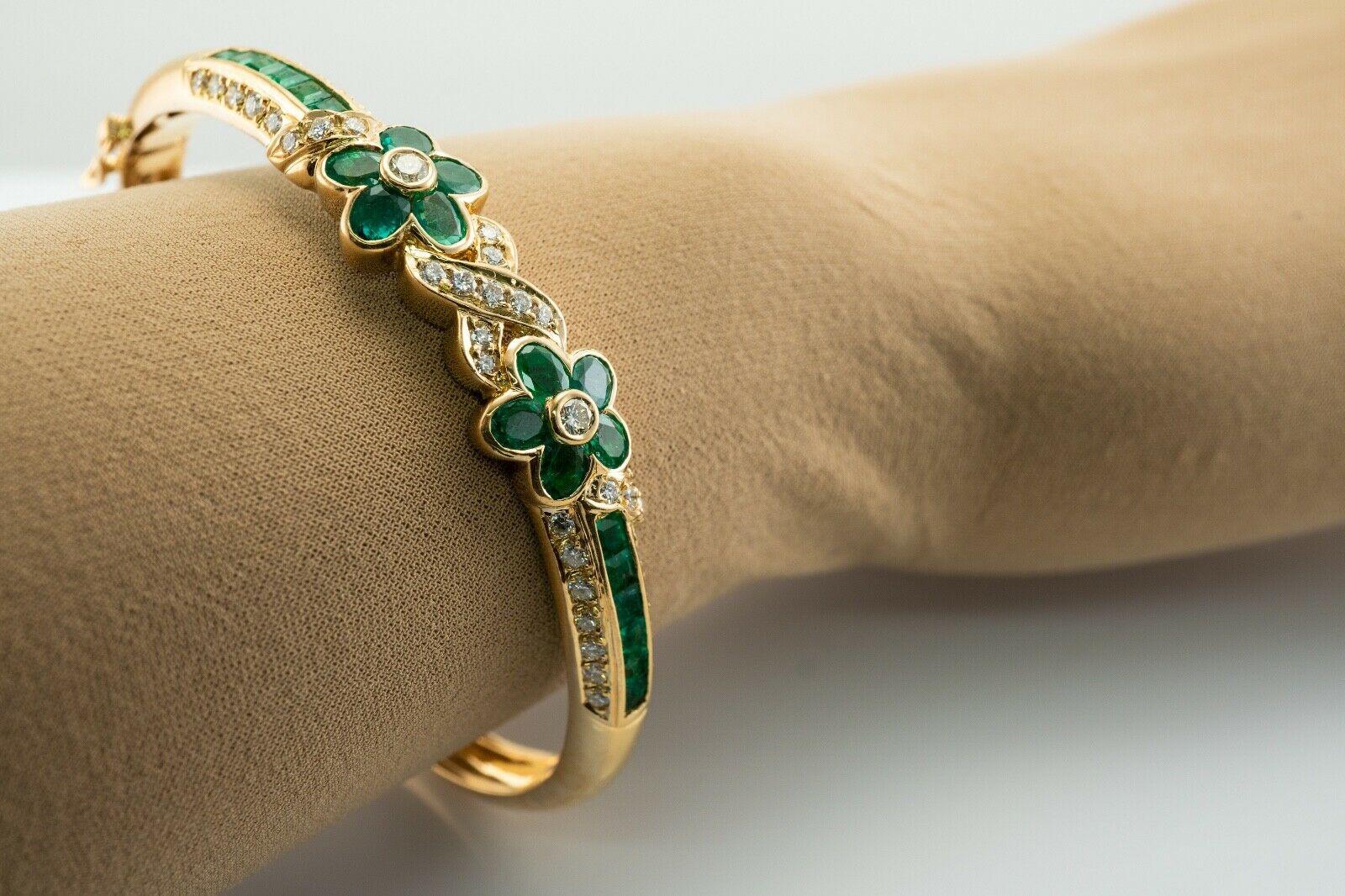 Diamond Emerald Bracelet Flower Bangle Vintage 18K Gold For Sale 1
