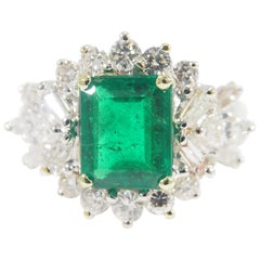 Diamond Emerald Cocktail Ring White Gold 18 Karat