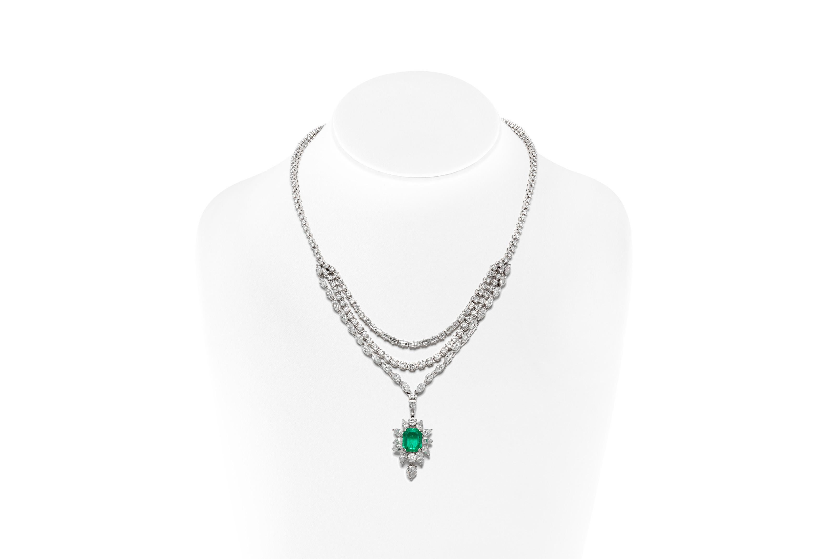 Diamond Emerald Drop Necklace In Good Condition For Sale In New York, NY