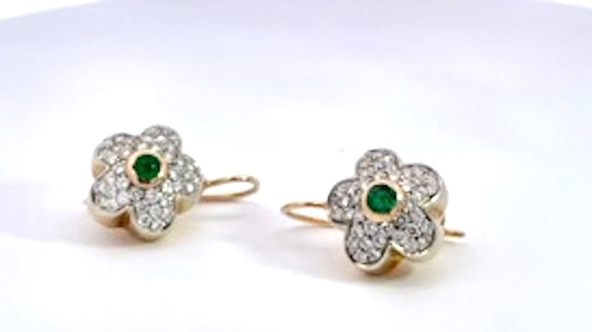 Diamond Emerald Earrings 18 Karat For Sale 5