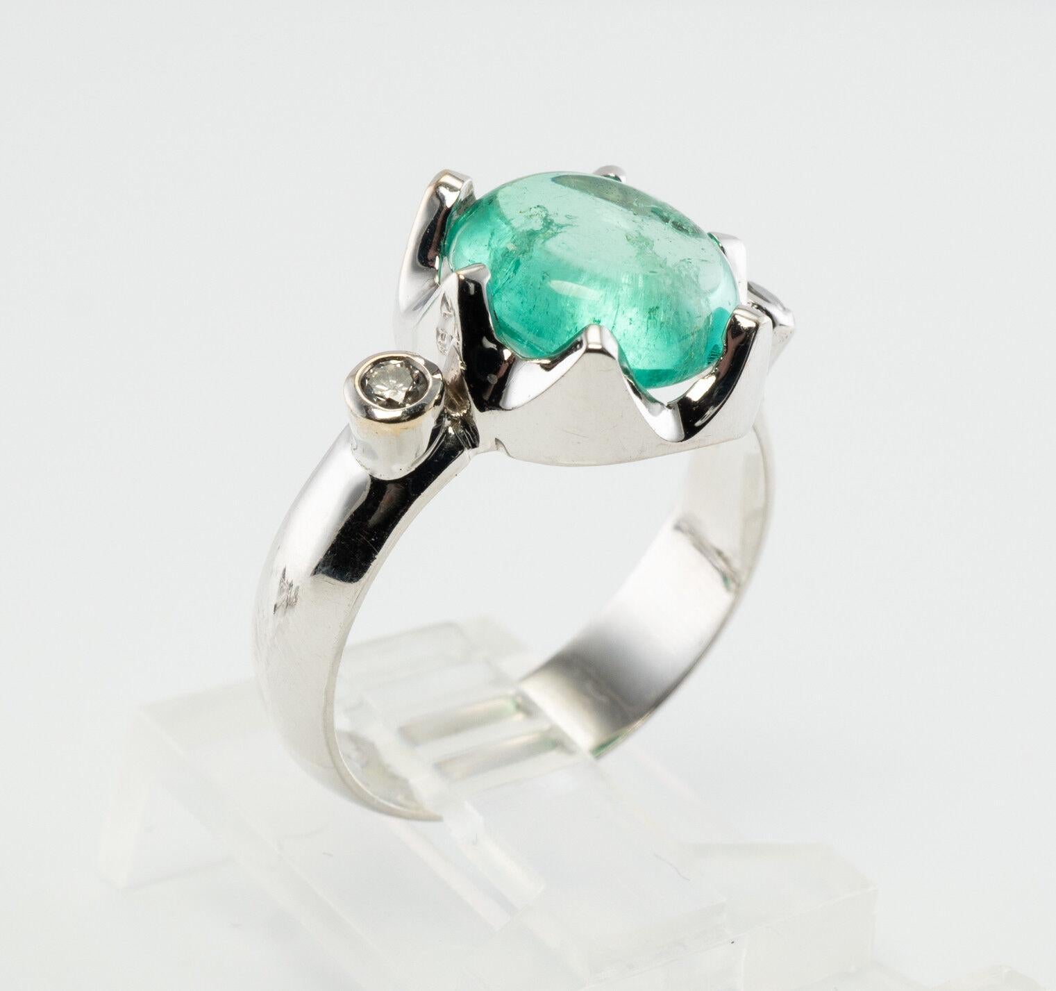 Diamond Emerald Earrings Ring Pendant Set 18K White Gold For Sale 3