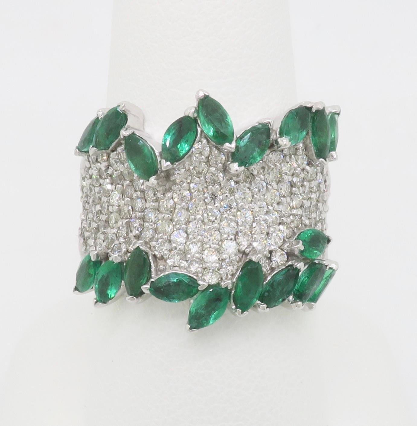 Diamond & Emerald EFFY Ring In New Condition In Webster, NY