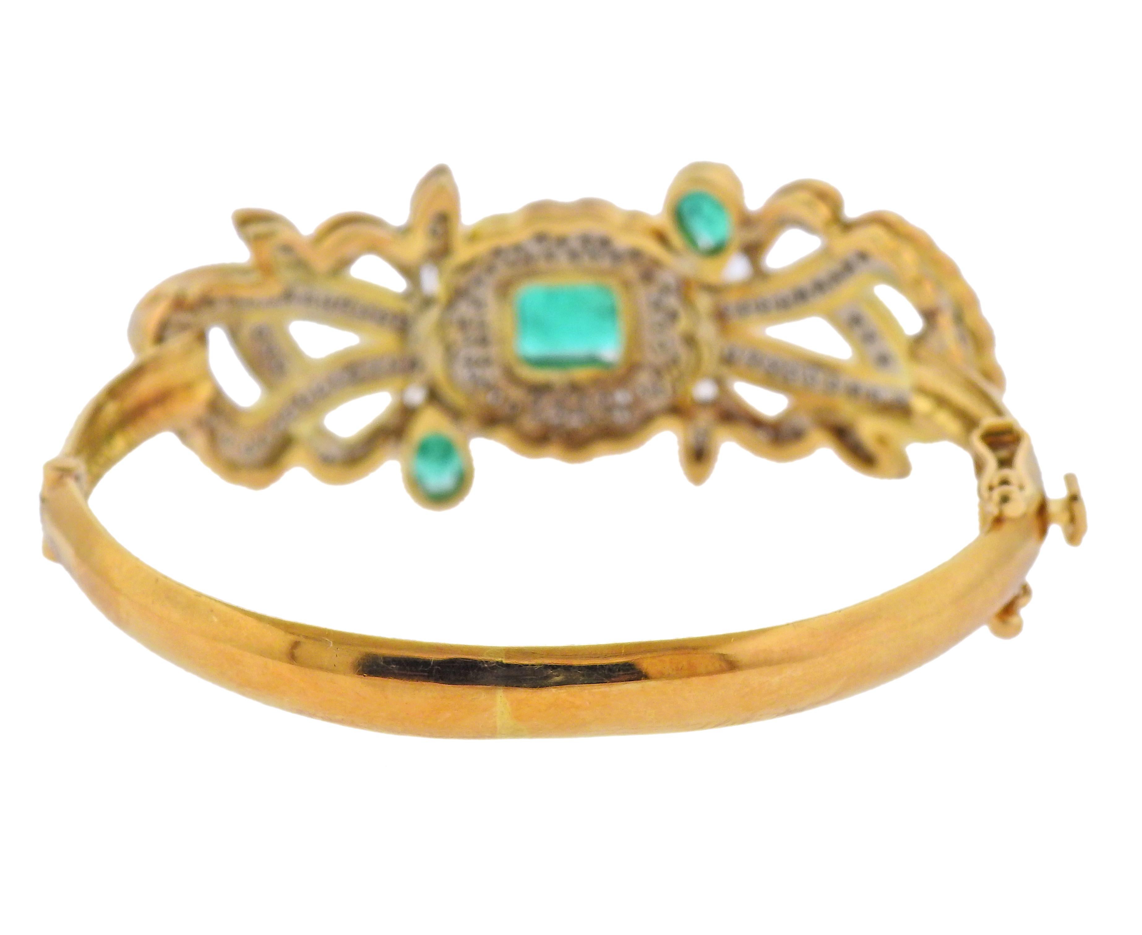 Round Cut Diamond Emerald Gold Bangle Bracelet