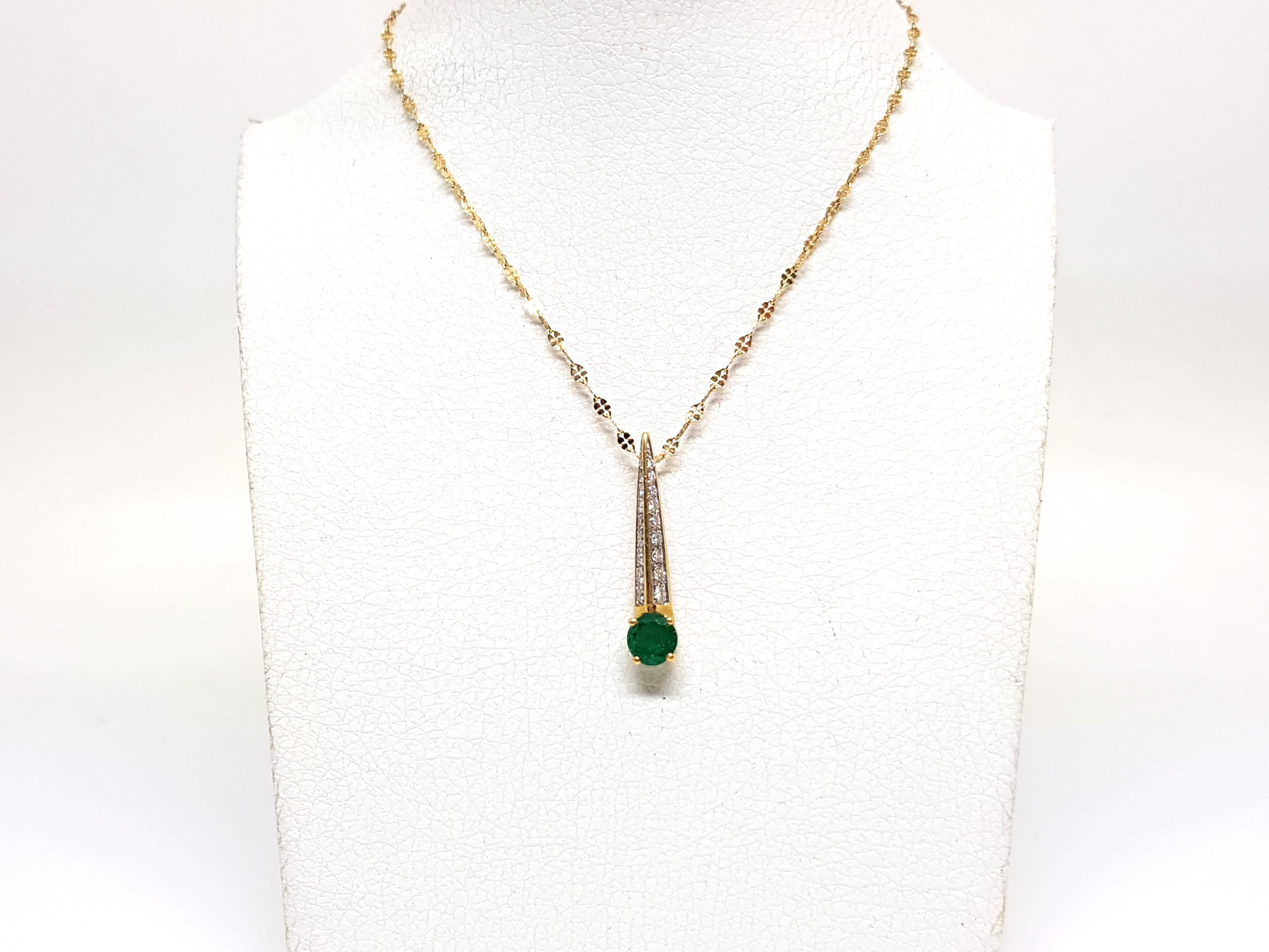 Gold: 18 Karat Yellow & White Gold 
Weight: 2.82 grams.
Diamonds: 0.36 ct. Color: G clarity: VS
Emerald: 0.70ct.
Length Necklace: choose between 15, 16.5, 17.7 or 19.6cm.
Length Pendant: 0.98 Inches.
Width Pendant: 0.20 inches.
All our jewellery