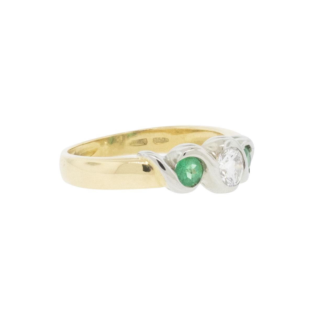 Diamond & Emerald Ladies Ring 18 Karat  In Good Condition For Sale In Boca Raton, FL