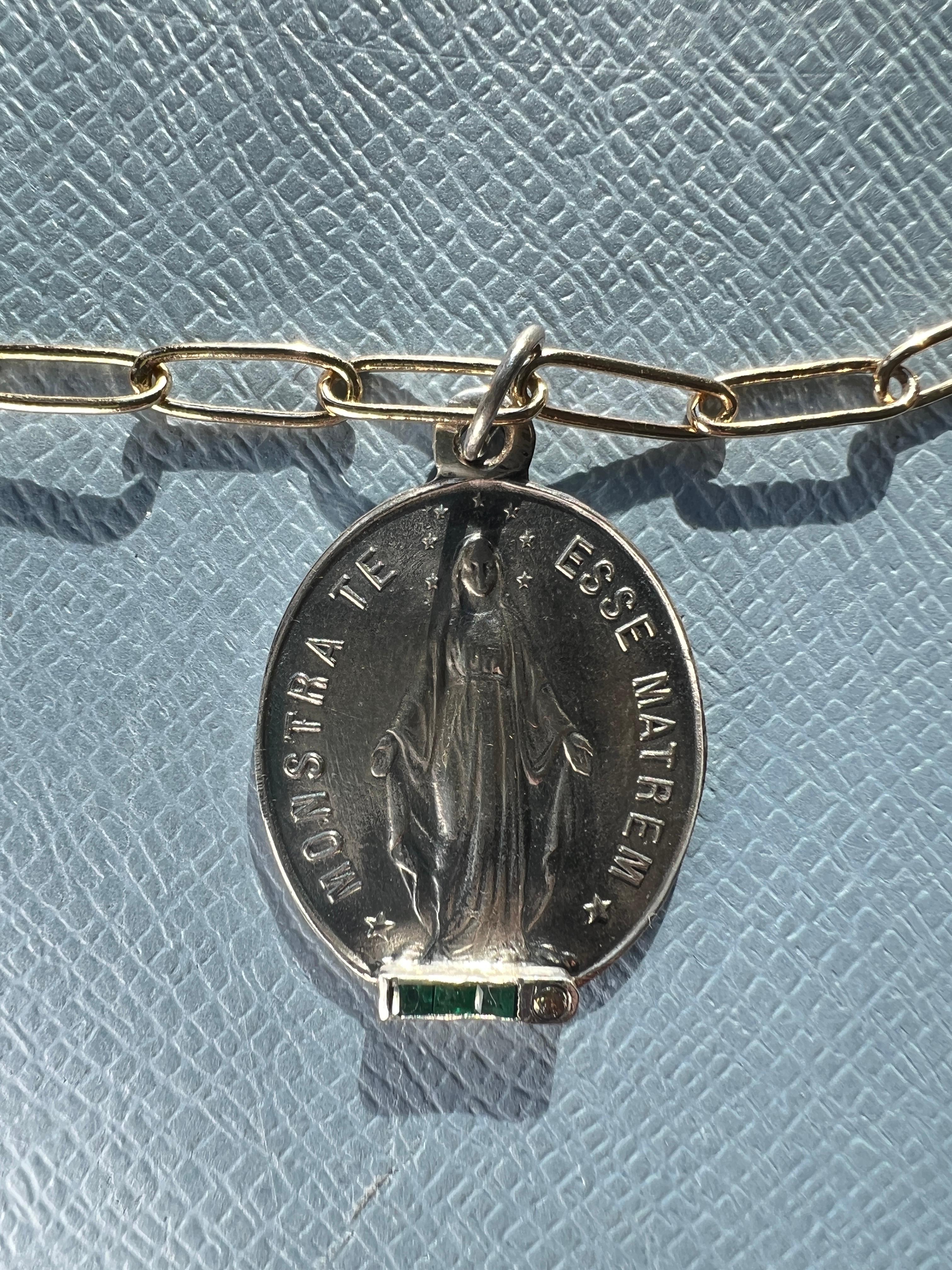 Diamond Emerald Miraculous Medal Virgin Mary Silver Necklace In New Condition For Sale In Los Angeles, CA