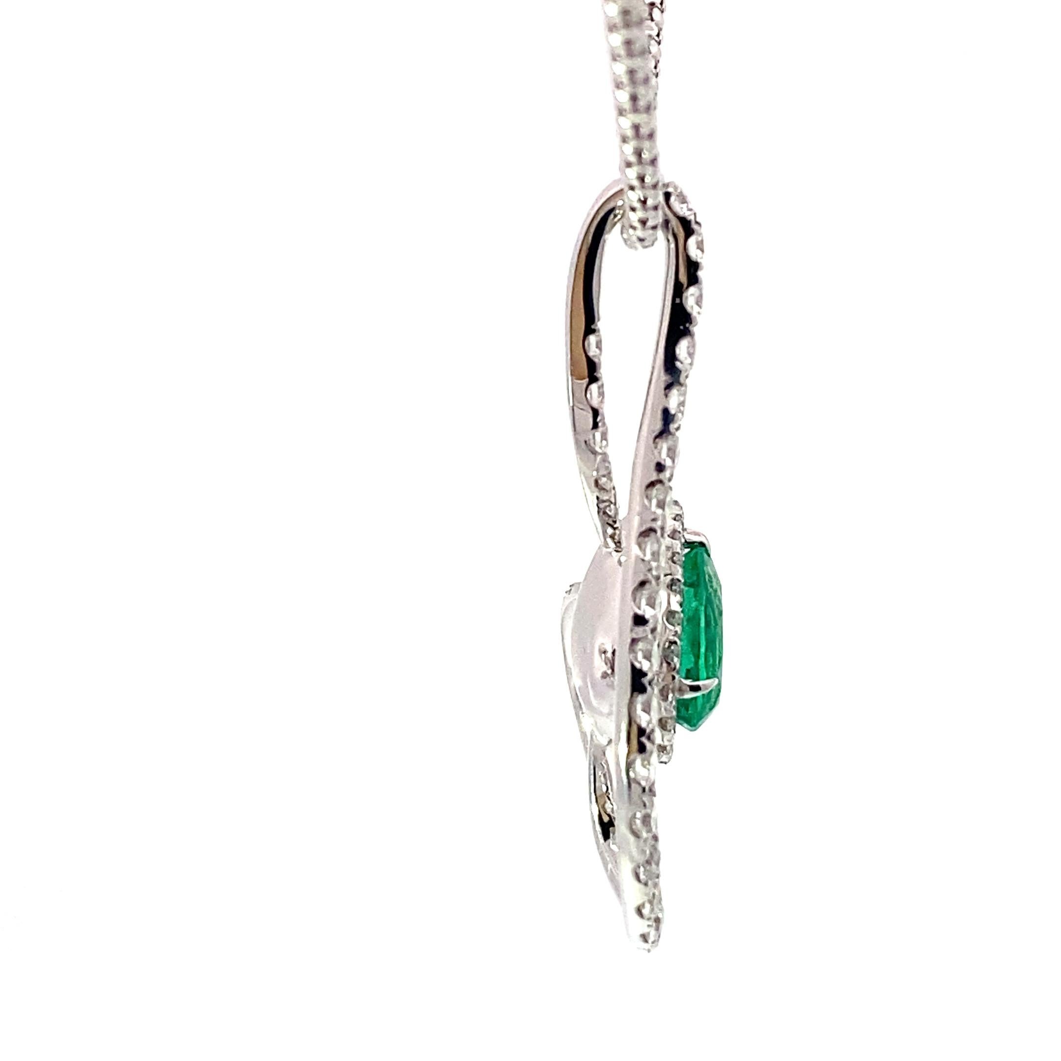 Collana con diamanti e smeraldi 18 kt Greene & Greene, colore verde smeraldo brillante In condizioni Nuovo in vendita a Viena, Viena