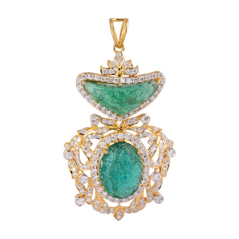 Diamond Emerald Pendant in 18k gold For Sale at 1stDibs