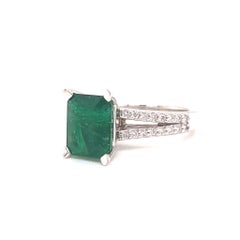 Anello in platino con diamante smeraldo 4,60 TCW certificato