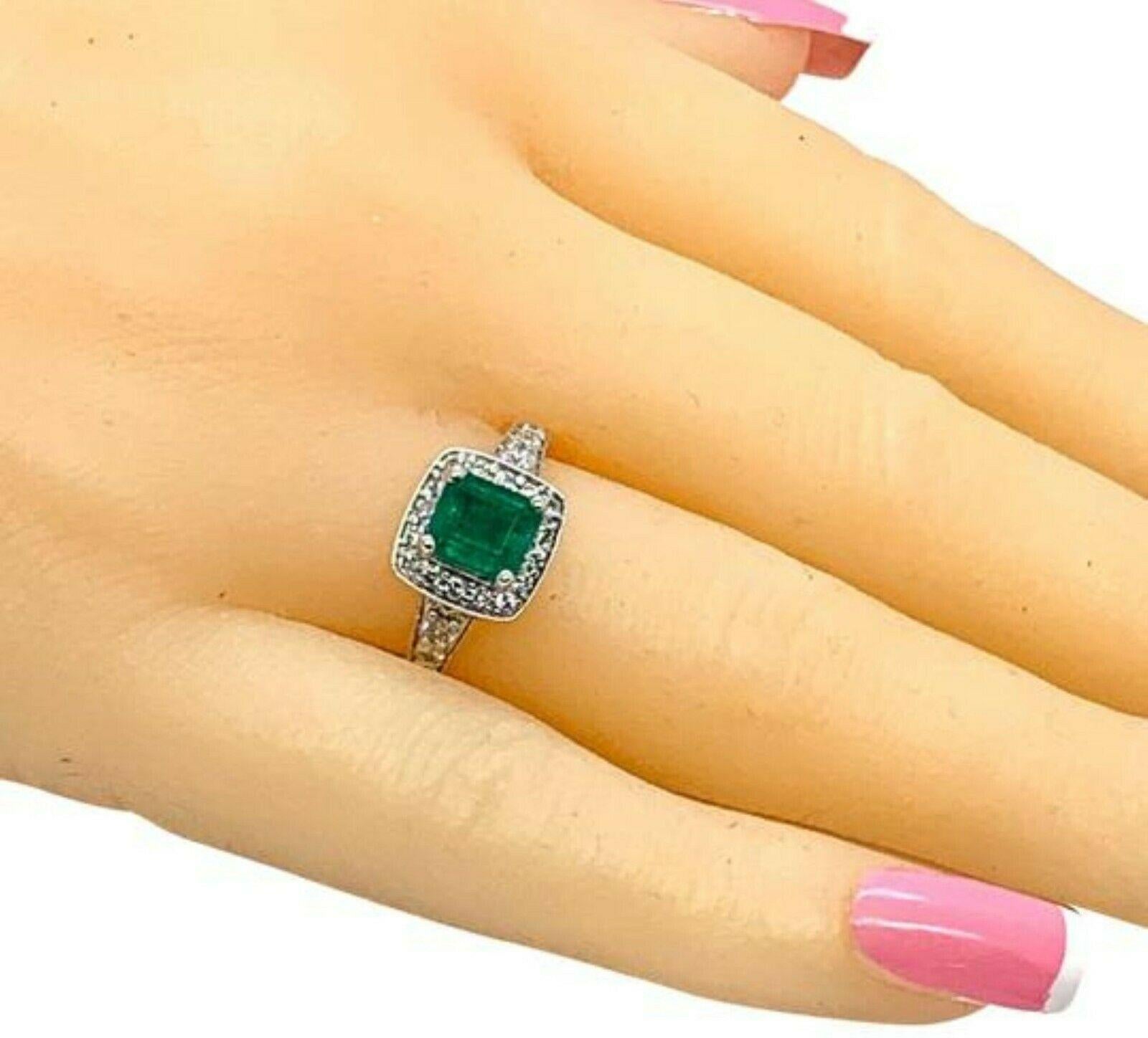 Diamond Emerald Ring 14k Gold 1.40 TCW Certified In New Condition For Sale In Brooklyn, NY