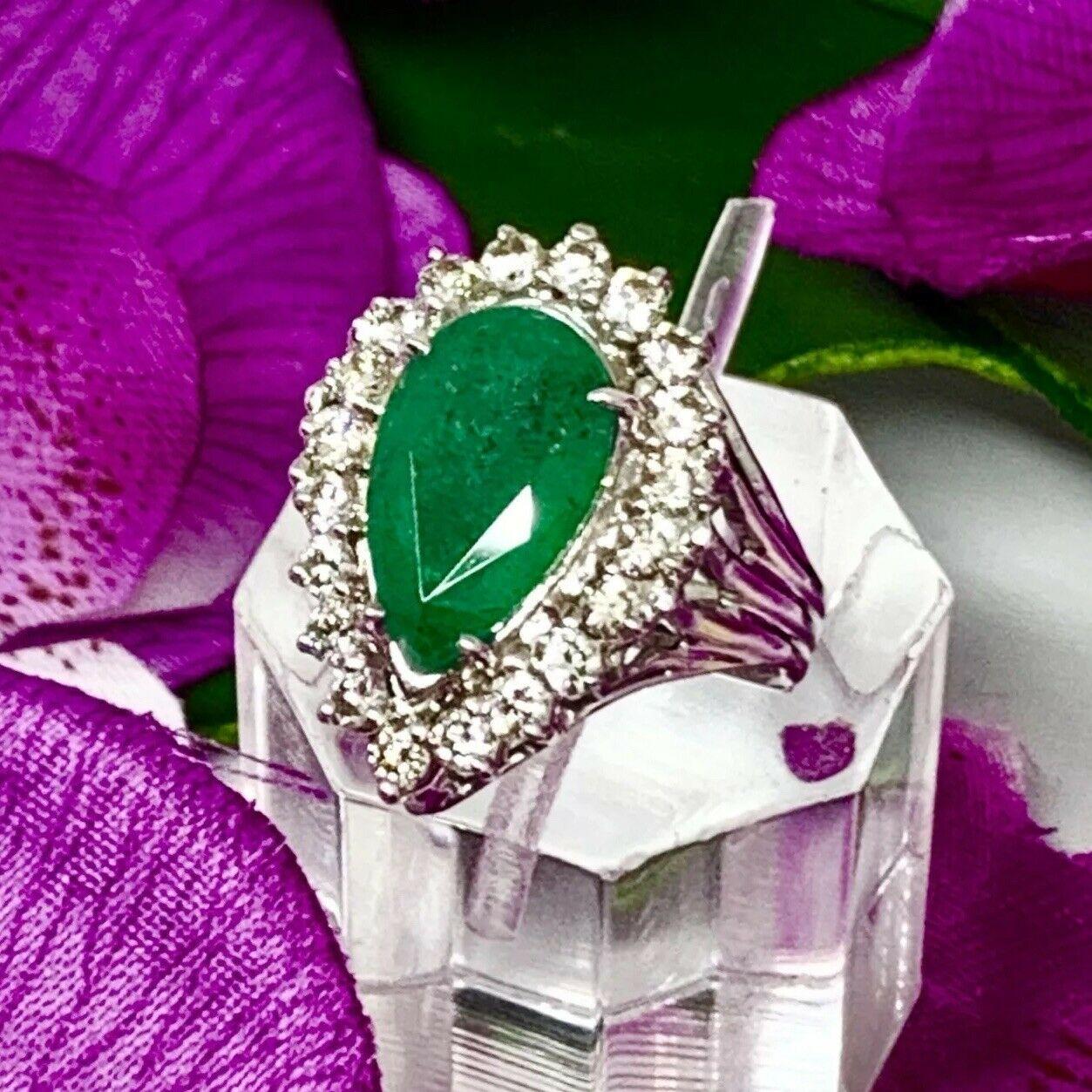 Women's Diamond Emerald Ring 7.50 TCW 18 Karat GIA Certified For Sale