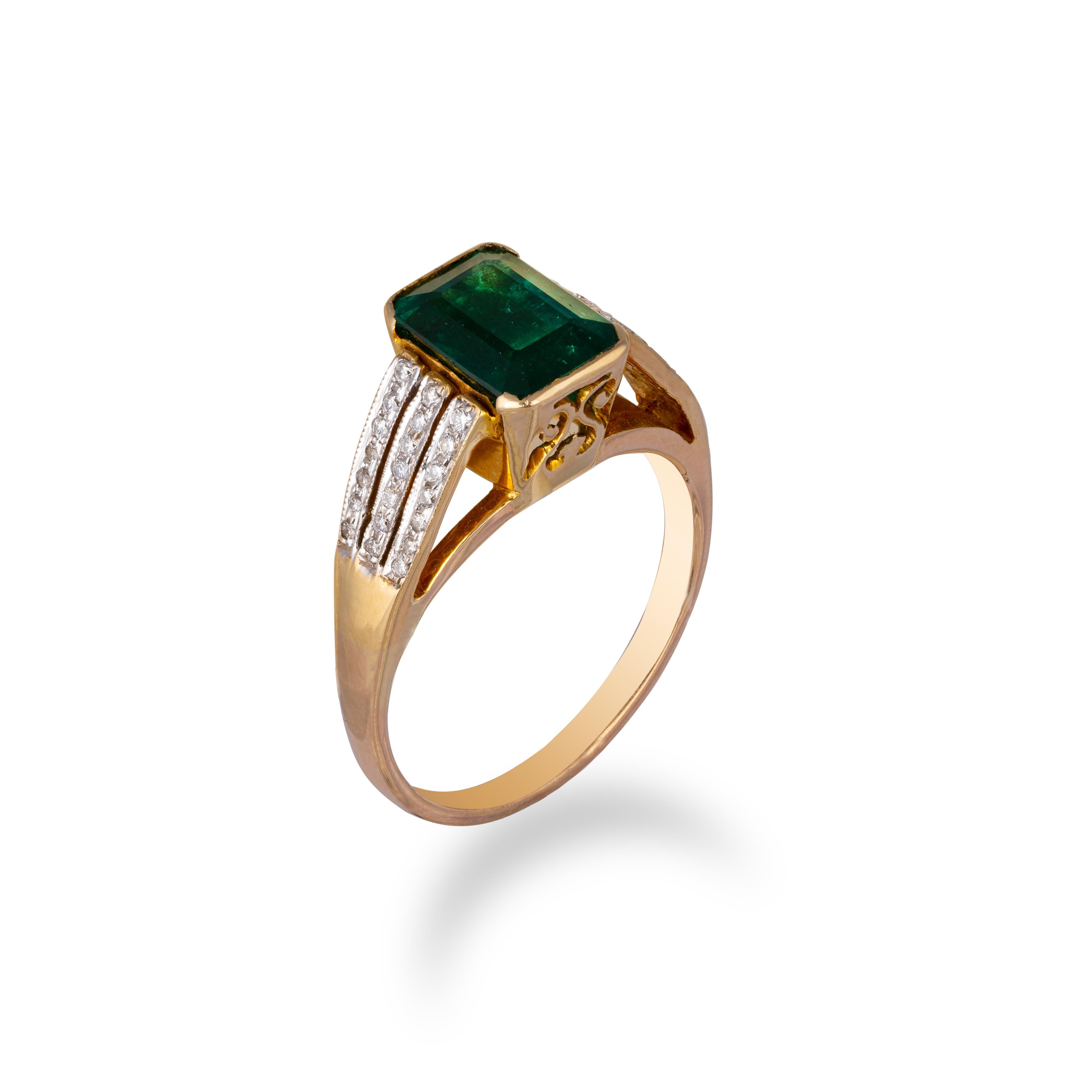 Emerald Cut 0.15cts Diamond & 2.25cts Emerald gold Ring For Sale