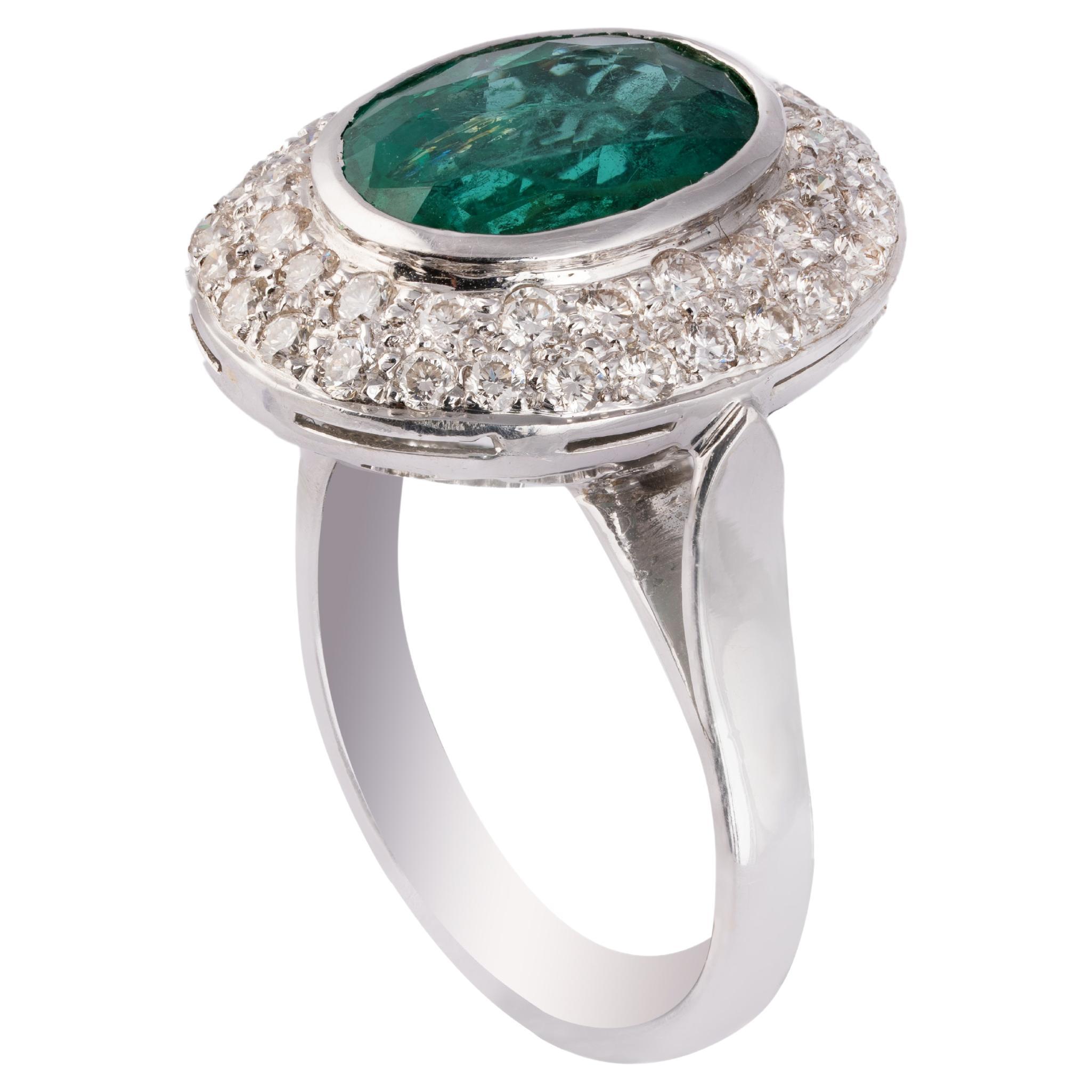 Diamond Emerald Ring in 18k gold  For Sale