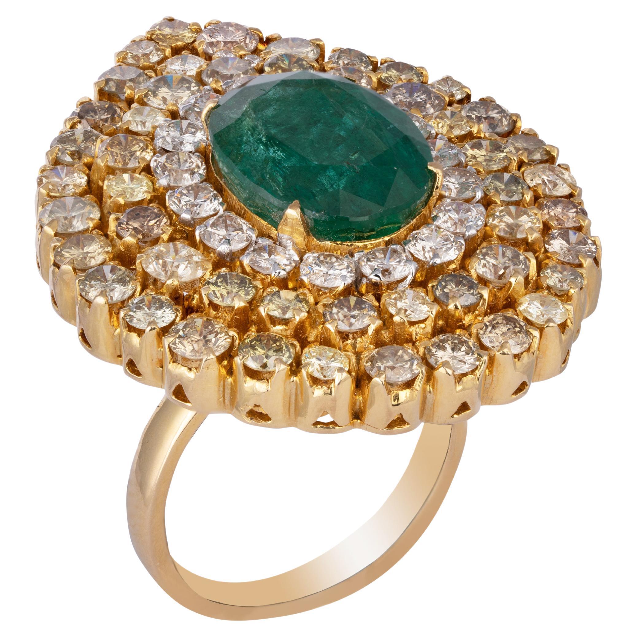 Diamond Emerald Ring in 18k gold  For Sale