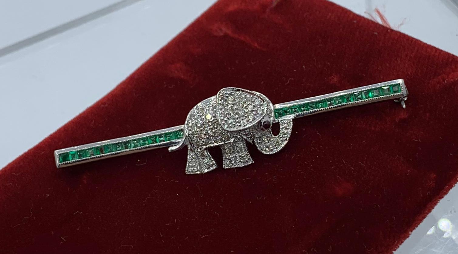 Retro Diamond Emerald Ruby Elephant Brooch Pin 18 Karat White Gold For Sale