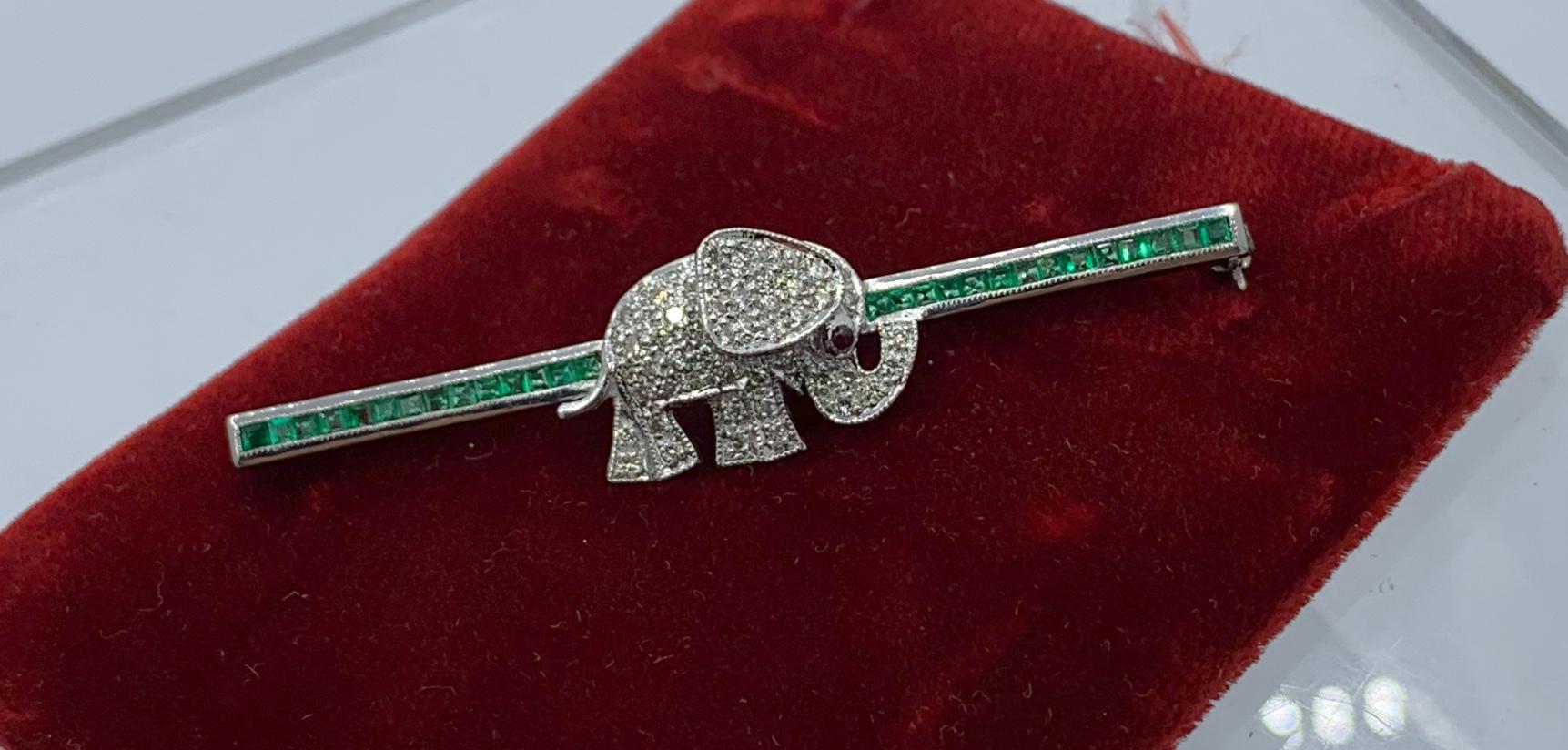 Diamond Emerald Ruby Elephant Brooch Pin 18 Karat White Gold In Good Condition For Sale In New York, NY