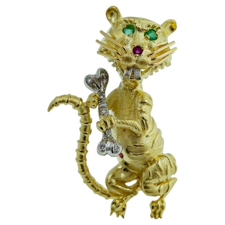 Diamond, Emerald, Ruby, Yellow Gold Tiger Brooch For Sale at 1stDibs