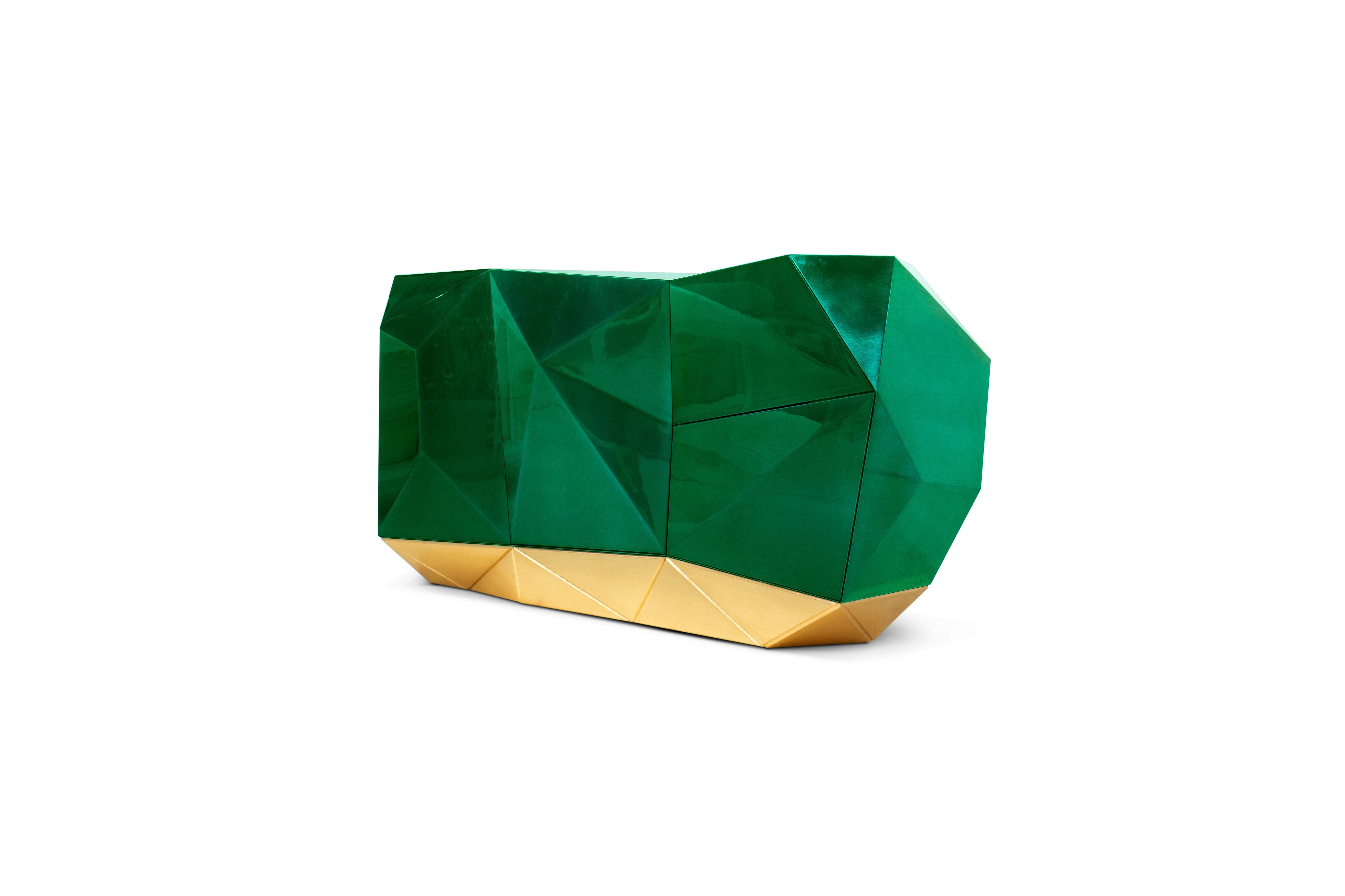 Portoghese Credenza Diamond Emerald - Legno lavorato a mano e ottone lucido - Boca Do Lobo in vendita