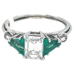 Diamond & Emerald Trilogy Ring 18k White Gold