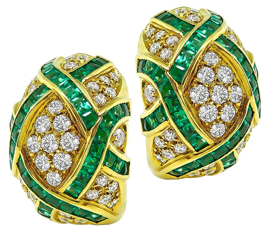 Diamond Emerald Yellow Gold Earrings In Excellent Condition In New York, NY