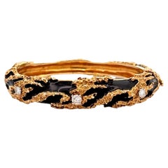 Bracelet manchette en or jaune 14k émaillé de diamants