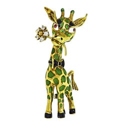 Diamond Enamel 18k Yellow Gold Giraffe Pin